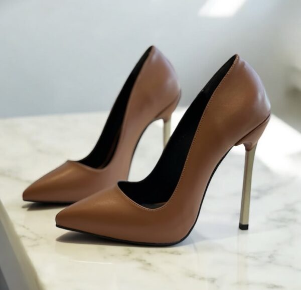 Stiletto bej, pantofi cu toc subtire